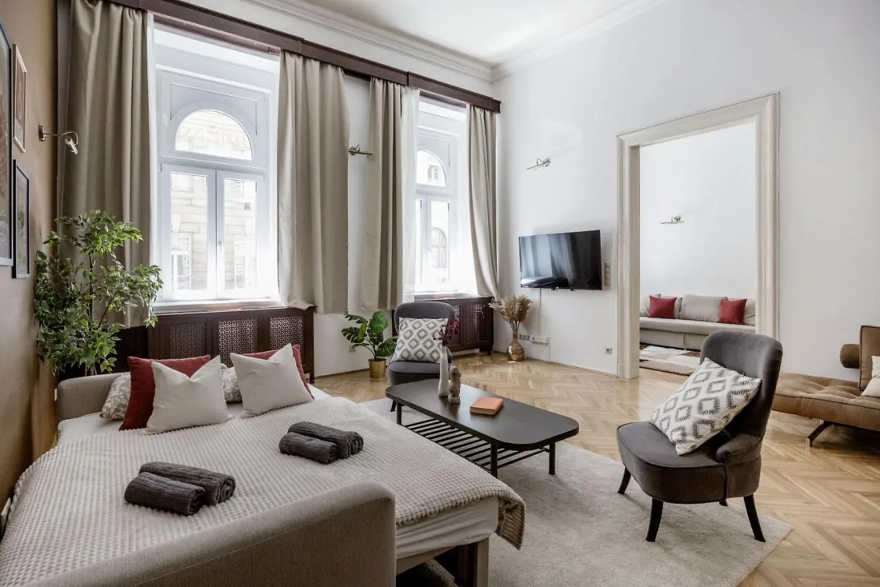 Luxe, Historic Home Downtown Landmarks 19 Century Budapešť Maďarsko
